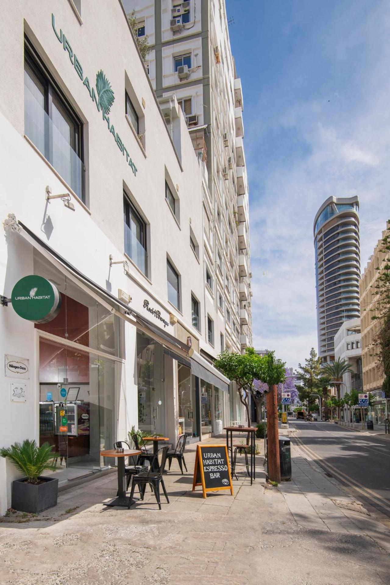 Albergue Urban Habitat Capsule Beds Nicosia Exterior foto